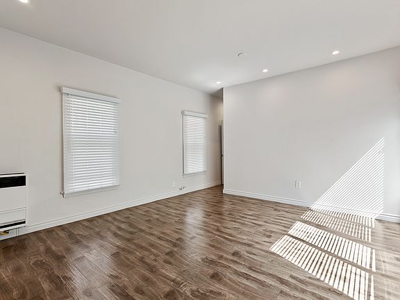 3rd image of 5135 Marathon St APT 9