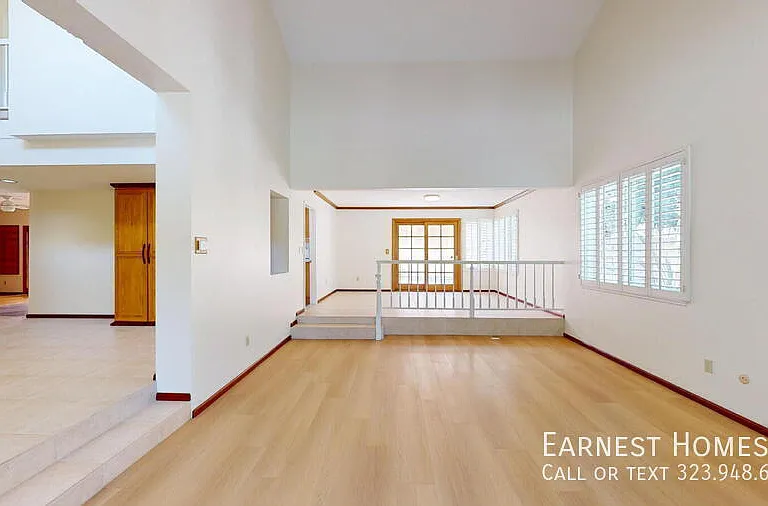 7814 Woodhall Ave — Photo 3