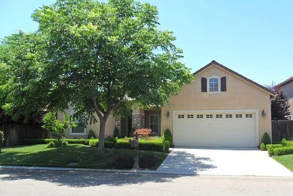 4503 N Emerald Peak Dr photo 1