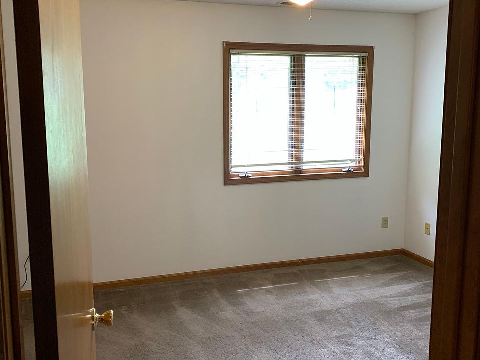 2nd image of 311 Glenview Dr