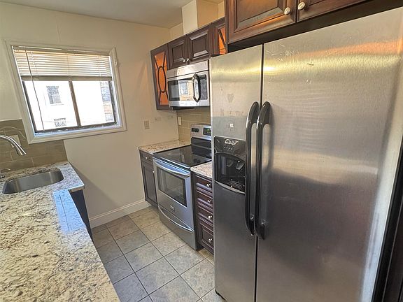 2nd image of 6409 Granton Ave APT 1D