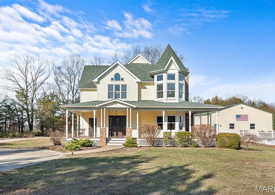 1st image of 330 Stonehenge Dr