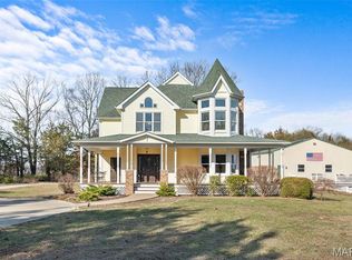 330 Stonehenge Dr, Washington, MO 63090