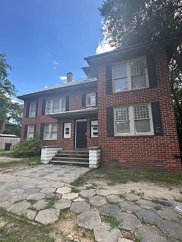 216 W Magnolia St Photo 1