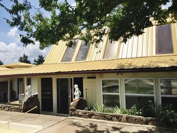 4th image of 35 Estes Cir