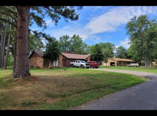 209 Woodbine Dr, Paducah, KY 42001