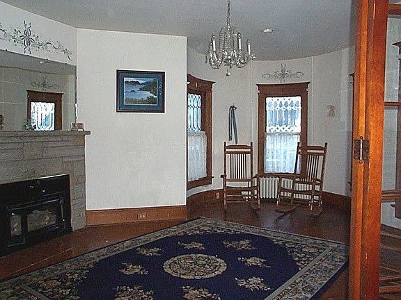 Living rm with fplc