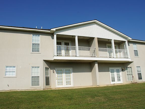 3rd image of 1308 Saint Andrews Ln