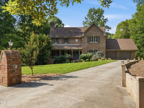 132 Winterbrook Dr, Kingsport, TN 37663