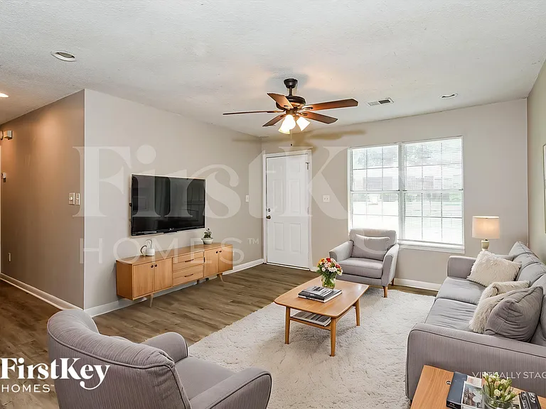 117 Whispering Pine Ln NE — Photo 3