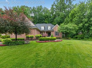 2512 Campbell Ct, Canton, MI 48188