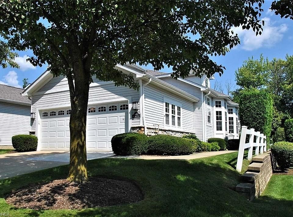 1st image of 165 Blossom Ln #10