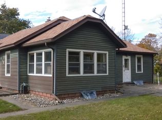 412 W Chicago St, Buchanan, MI 49107