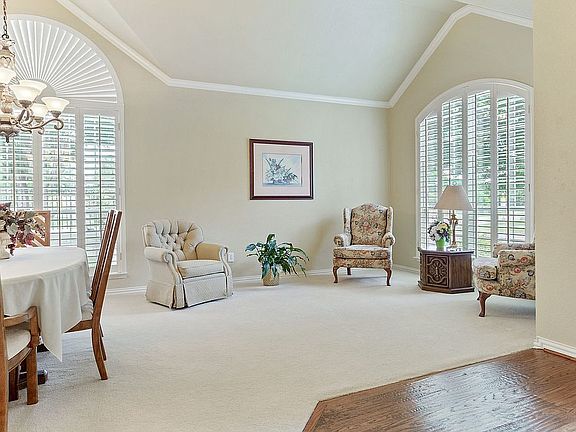 5th image of 3001 Bryce Canyon Dr