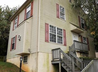 24 Duttonview Dr, Aston, PA 19014