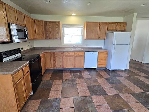 3rd image of 308 S Main St