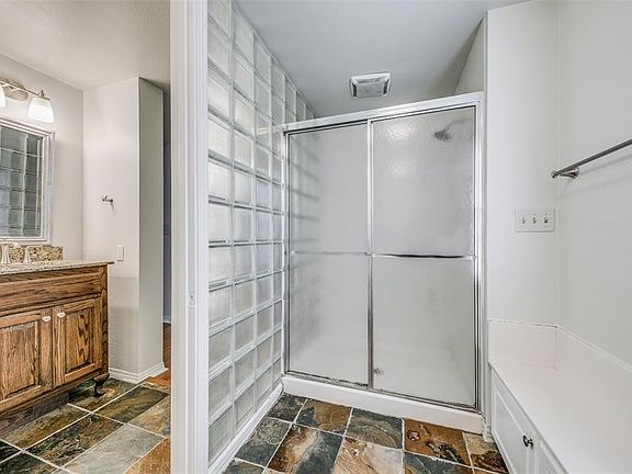 4th image of 7054 Casa Loma Ave