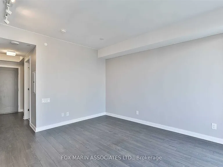 42 Charles St E #2108 — Photo 6