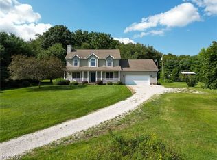 14055 Lawnfield St SW, Beach City, OH 44608