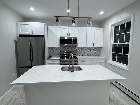 2nd image of 265 N 11th St