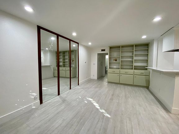 4th image of 1414 N Fairfax Ave APT 102