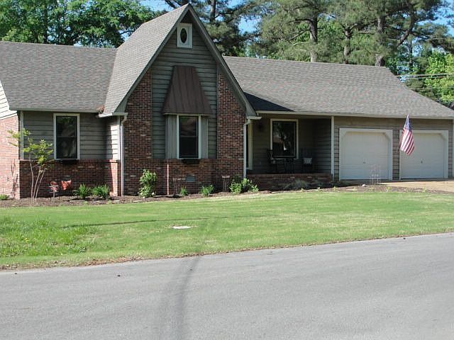 2nd image of 2302 Fishpond Ln