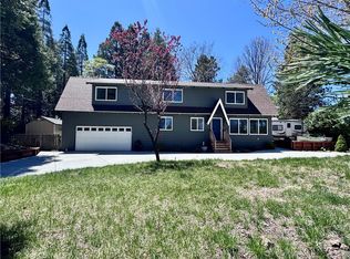 27971 Saint Bernard Ln, Lake Arrowhead, CA 92352