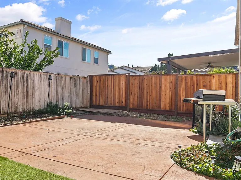 1079 Portofino Ave — Photo 14