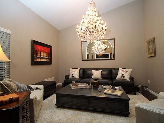 5th image of 256 Shady Oaks Cir