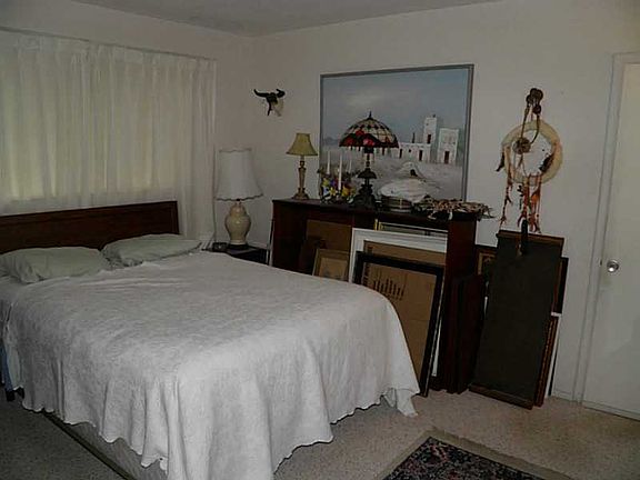 2nd image of 201 NW 39th Ct