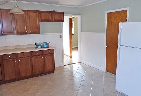 3rd image of 1037 N 13th St
