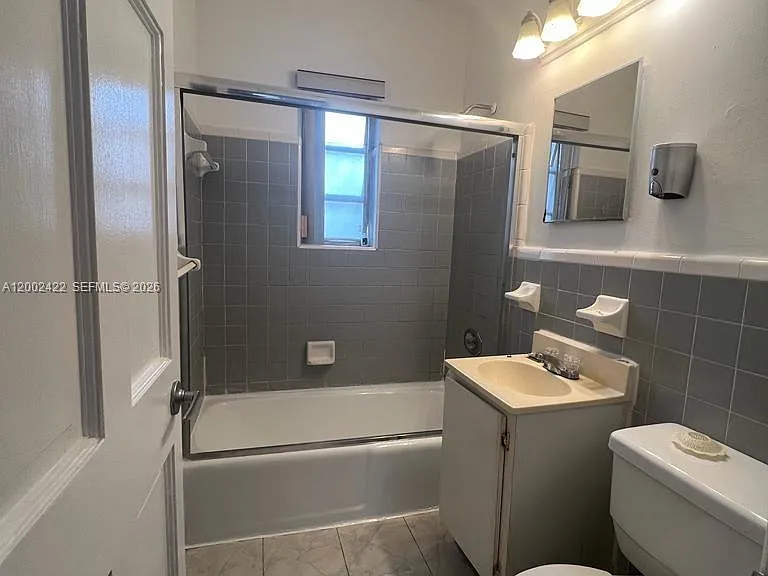 1421 SW 37th Ave #3 — Photo 10