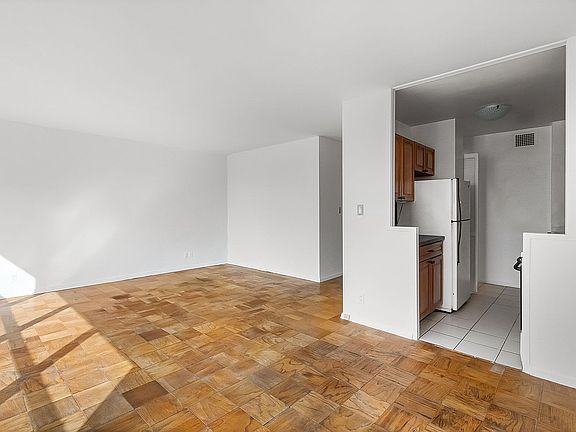 5th image of 160 W End Ave APT 25G