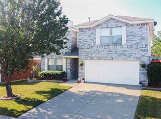 1045 Silver Spur Ln, Fort Worth, TX 76179
