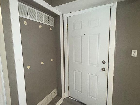 4th image of 38-3 Florence Tollgate Pl