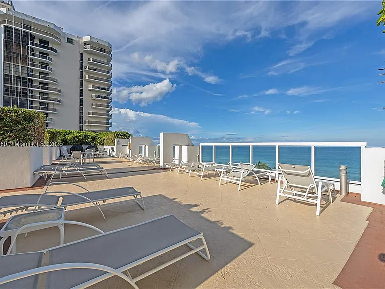 6365 Collins Ave #4106 — Photo 35