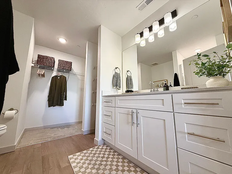 The Station Apartments at Gateway — Photo 59