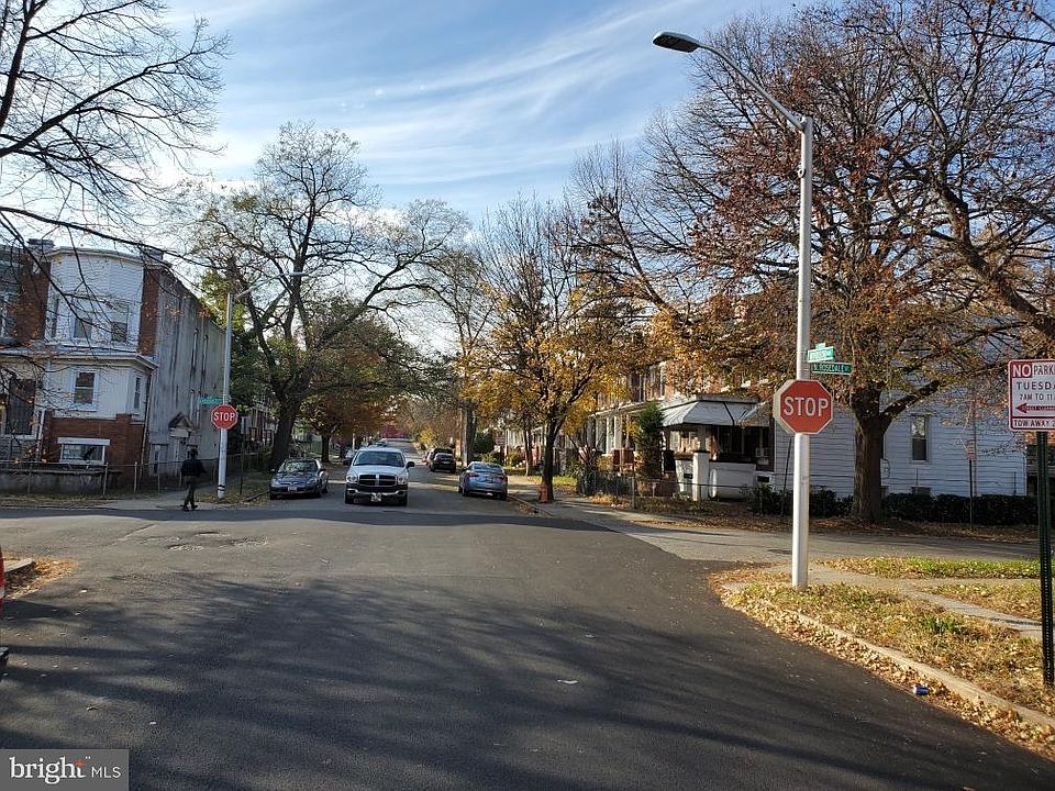 2nd image of 3040 Windsor Ave