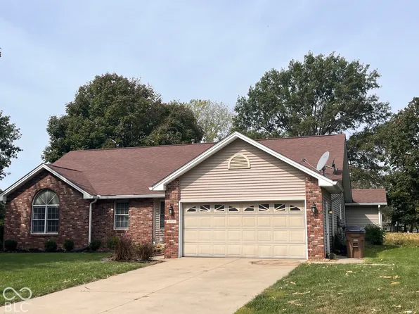 6134 E Sloan Valley Dr, Columbus, IN 47203