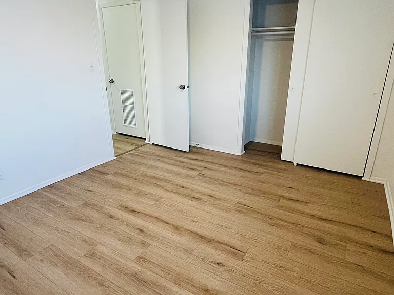 Titan Pointe Apartments — Photo 13