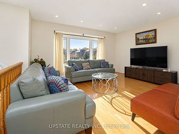 3rd image of 28 Braemore Rd