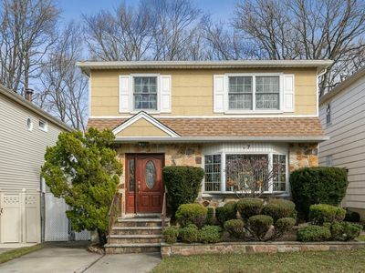 97 Tanglewood Dr, Staten Island, NY, 10308