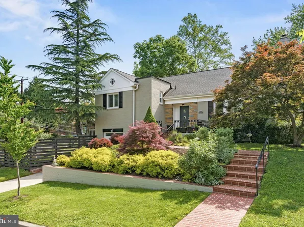 5755 26th St NW, Washington, DC 20015