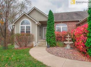 2001 NE Merchison Ct, Blue Springs, MO 64014