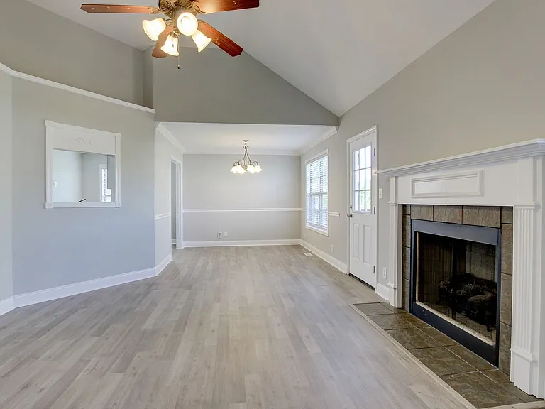 1384 Borrowdale Dr — Photo 44