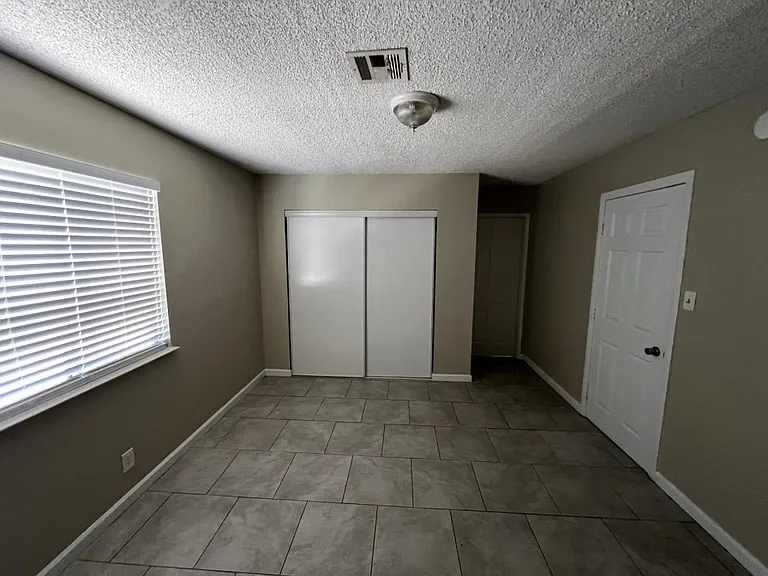 6941 Appleton Dr — Photo 22