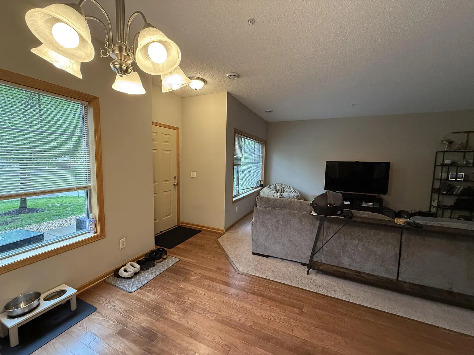 4 bed, 3.0 bath, 1940 sqft, $2,600 — Photo 4