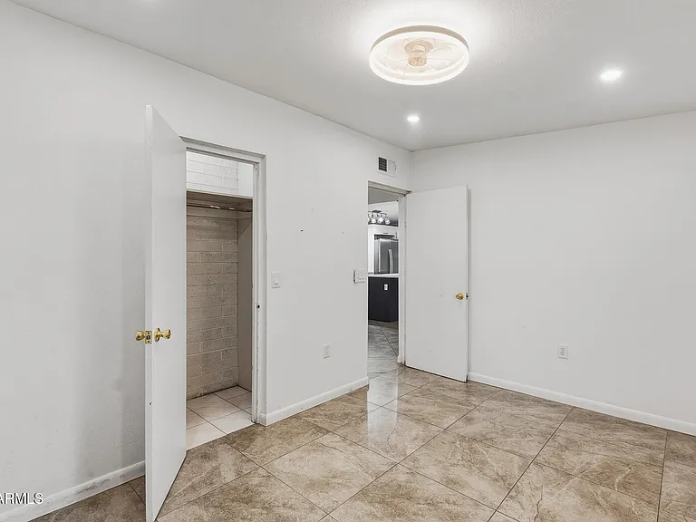 1620 W Roeser Rd — Photo 20
