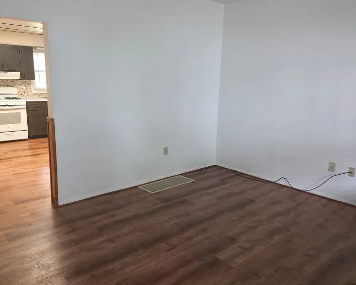 74 Schuler St — Photo 4