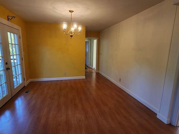 5th image of 421 Glenhill Dr
